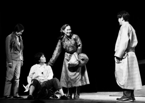 “着色”演绎“四季恋歌”